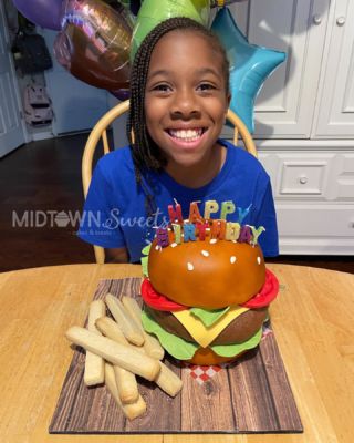 Bob's Burgers Birthday Cake Ideas Images (Pictures) | Bobs burgers, Burger  cake, Disney cakes